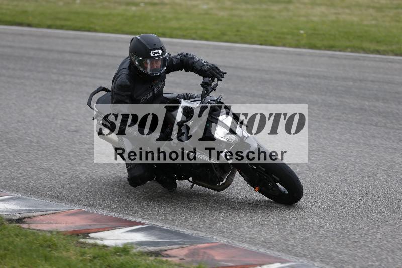 Archiv-2025/10 23.04.2025 Cornu Master School ADR/rot-rouge/40